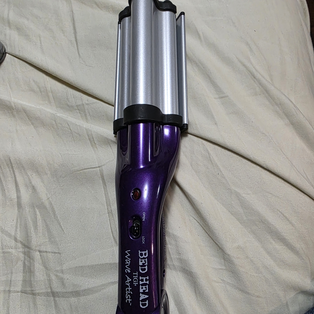 TIGI Bed Head Wave Artist Purple Hair Tool